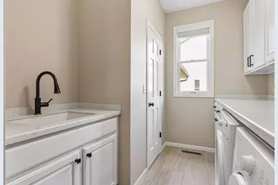 7638 Ridgeview Way, Chanhassen, MN 55317 - Photo 13