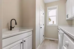 7638 Ridgeview Way, Chanhassen, MN 55317 - Photo 13