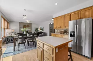2719 Longacres Dr, Chanhassen, MN 55317 - Photo 29