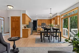 2719 Longacres Dr, Chanhassen, MN 55317 - Photo 23
