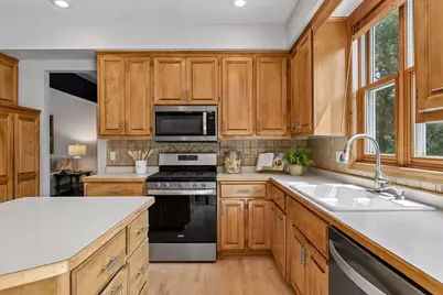 2719 Longacres Drive, Chanhassen, MN 55317 - Photo 27
