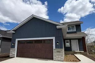 981 45th Ave NE, Saint Cloud, MN 56304 - Photo 1