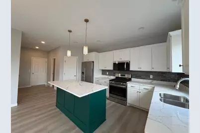 981 45th Avenue NE, Saint Cloud, MN 56304 - Photo 9
