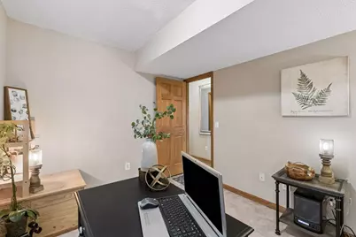 589 McKnight Road S, Saint Paul, MN 55119 - Photo 35