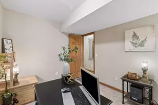 589 McKnight Rd S, Saint Paul, MN 55119 - Photo 35