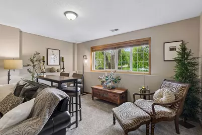 589 McKnight Road S, Saint Paul, MN 55119 - Photo 27