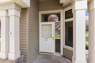 962 Stratford Ln W, Burnsville, MN 55337 - Photo 3