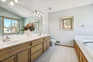 1507 Arden Vista Ct, Arden Hills, MN 55112 - Photo 33