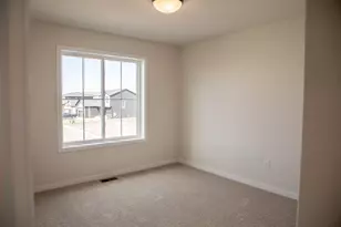 4800 Decorah Way S, Fargo, ND 58104 - Photo 15