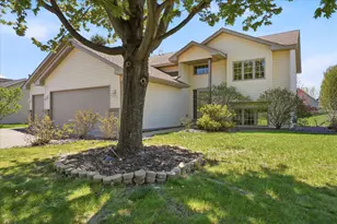 1113 S 2nd St, Princeton, MN 55371 - Photo 1