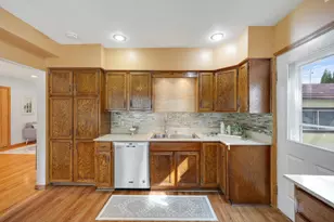 6337 Girard Ave S, Richfield, MN 55423 - Photo 13
