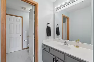 668 Cobblestone Way, Shakopee, MN 55379 - Photo 19