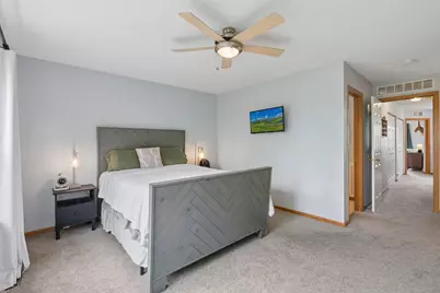 668 Cobblestone Way, Shakopee, MN 55379 - Photo 15