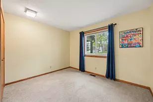 4324 Buckingham Ct, Vadnais Heights, MN 55127 - Photo 11