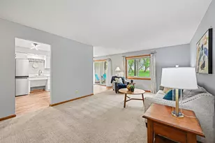 4324 Buckingham Ct, Vadnais Heights, MN 55127 - Photo 3