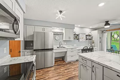 4324 Buckingham Court, Vadnais Heights, MN 55127 - Photo 5