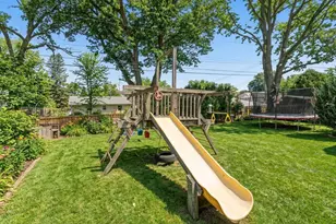 711 Grandview Ave W, Roseville, MN 55113 - Photo 25