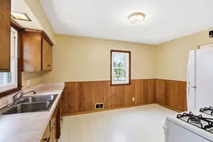 364 Meadow Ln, Woodbury, MN 55125 - Photo 17