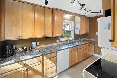 2099 Lacrosse Avenue, Saint Paul, MN 55119 - Photo 19