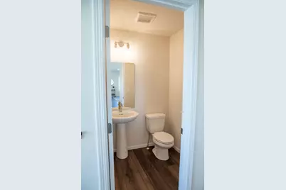 6794 Meadow View Drive S, Fargo, ND 58104 - Photo 17