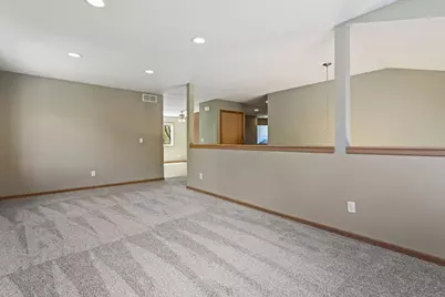 356 Arlington Avenue W, Saint Paul, MN 55117 - Photo 3
