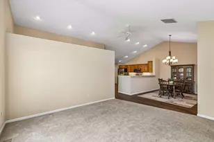 504 Crystal Cir, Mankato, MN 56001 - Photo 7