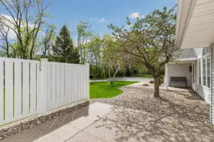 504 Crystal Cir, Mankato, MN 56001 - Photo 21