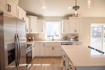 1434 66 Avenue S, Fargo, ND 58104 - Photo 9