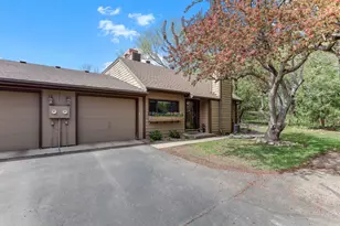 11594 Carriage Ct, Eden Prairie, MN 55344 - Photo 3