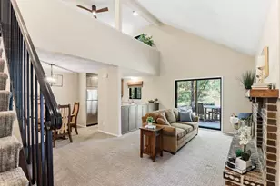 11594 Carriage Ct, Eden Prairie, MN 55344 - Photo 5