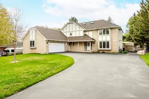 1009 Stratford Rd, Mendota Heights, MN 55118 - Photo 3