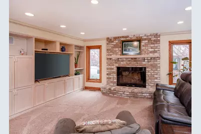 1009 Stratford Road, Mendota Heights, MN 55118 - Photo 5