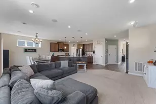 1847 Ivy St, Shakopee, MN 55379 - Photo 7