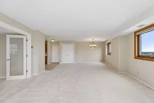 66 9th St E, Saint Paul, MN 55101 - Photo 7