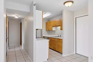 66 9th St E, Saint Paul, MN 55101 - Photo 9