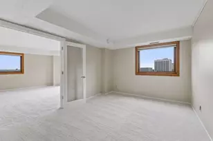 66 9th St E, Saint Paul, MN 55101 - Photo 13