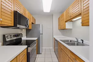 66 9th St E, Saint Paul, MN 55101 - Photo 11