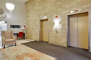 66 9th St E, Saint Paul, MN 55101 - Photo 3