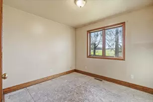 2072 30th Ave, Baldwin, WI 54002 - Photo 7