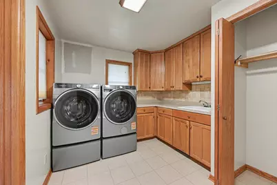 2115 W 105th Street, Bloomington, MN 55431 - Photo 19