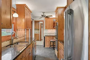 2115 W 105th St, Bloomington, MN 55431 - Photo 9
