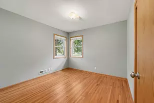 2115 W 105th St, Bloomington, MN 55431 - Photo 17