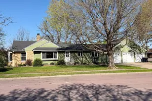 31 Lake Ave E, Minnesota Lake, MN 56068 - Photo 3