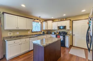 12711 Edgewater Rd NW, Bemidji, MN 56601 - Photo 11