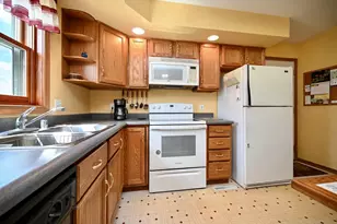 213 Sunset Ave NW, Altura, MN 55910 - Photo 7