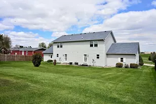213 Sunset Ave NW, Altura, MN 55910 - Photo 21