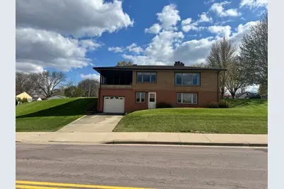 824 Brown Street, Jackson, MN 56143 - Photo 3