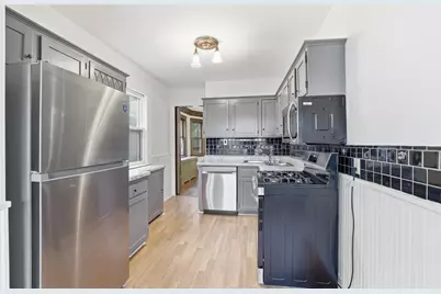 215 Penn Avenue S, Minneapolis, MN 55405 - Photo 9