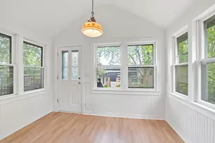215 Penn Ave S, Minneapolis, MN 55405 - Photo 17