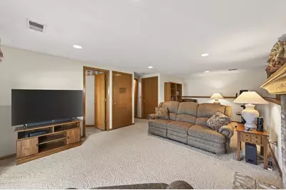 2287 Helmo Court N, Oakdale, MN 55128 - Photo 35